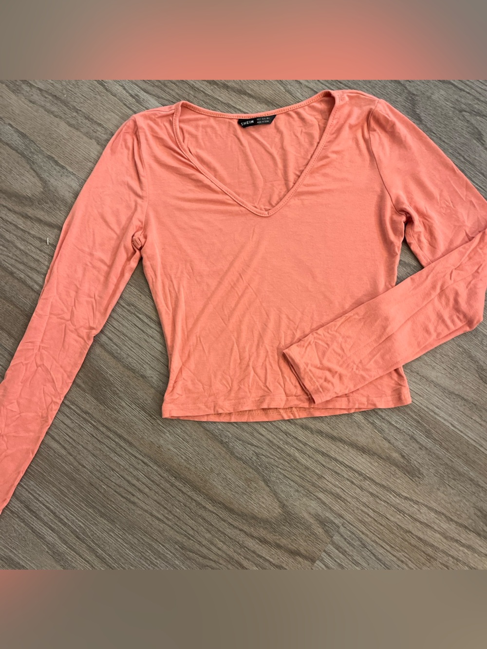 SHEIN Women’s Small Coral V-Neck Long Sleeve Tee Slightly Cropped
